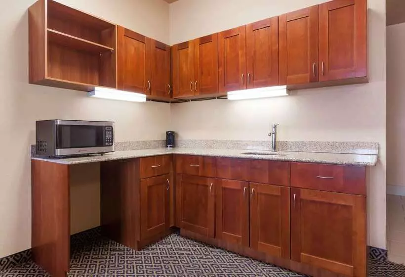 Отель Quality Inn & Suites Mcalester On Hwy 69 & 270