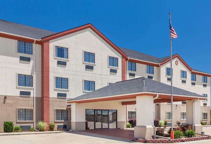 בית מלון כפרי Quality Inn & Suites Mcalester On Hwy 69 & 270