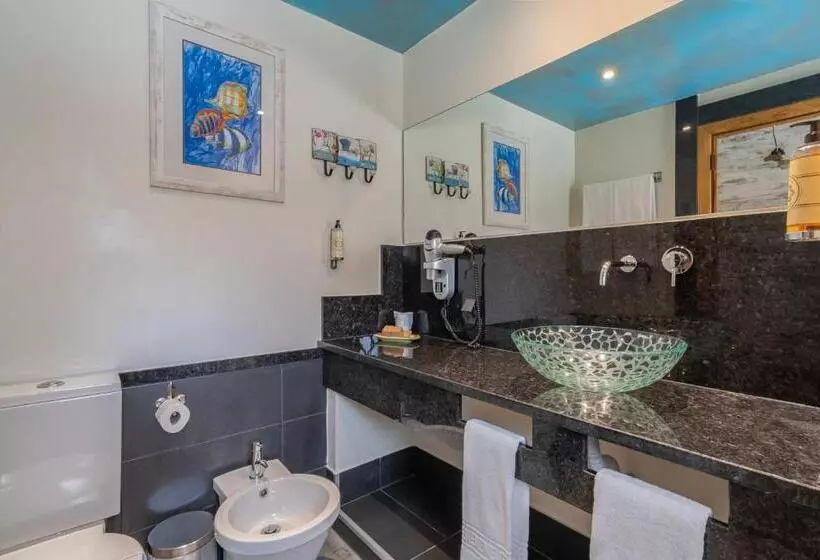 Отель Guesthouse D. Manuel I   Adults Only