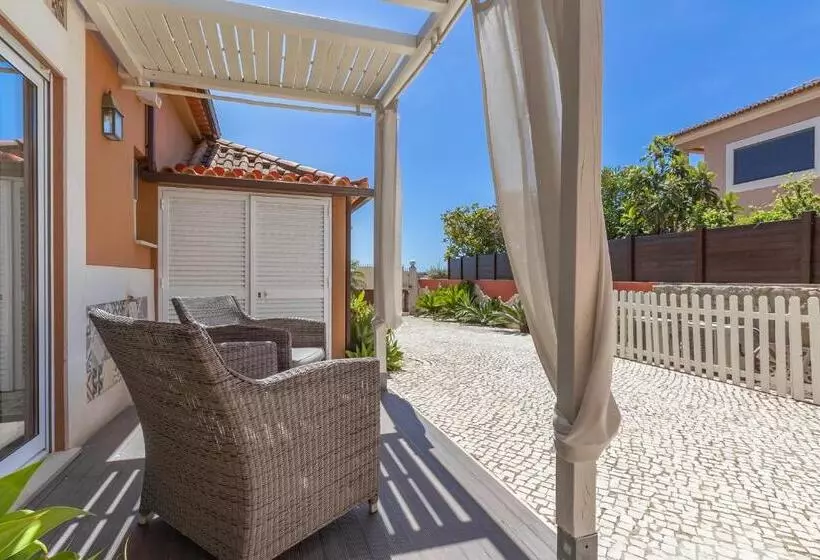 Отель Guesthouse D. Manuel I   Adults Only