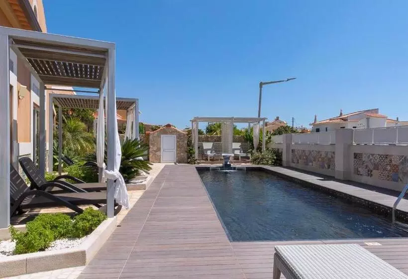 Отель Guesthouse D. Manuel I   Adults Only