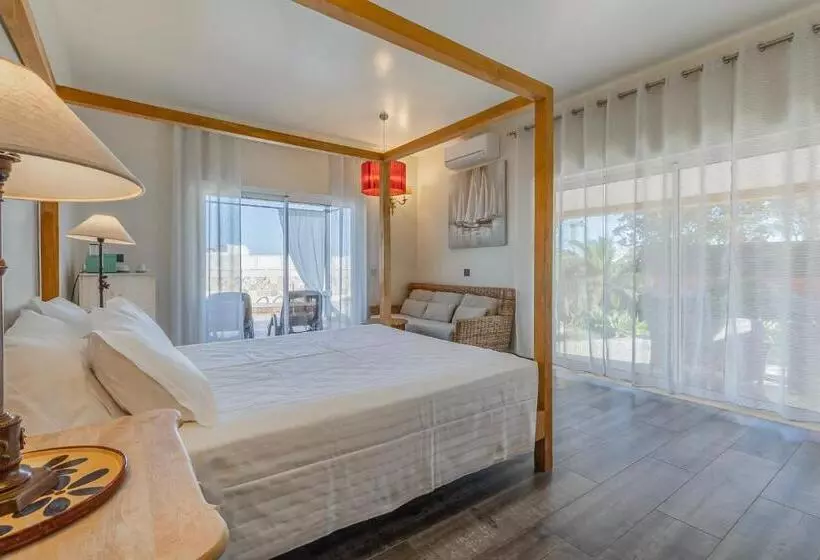 Отель Guesthouse D. Manuel I   Adults Only