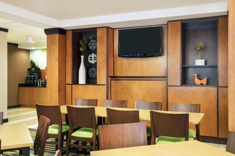 Отель Fairfield Inn And Suites By Marriott Lakeland Plant City