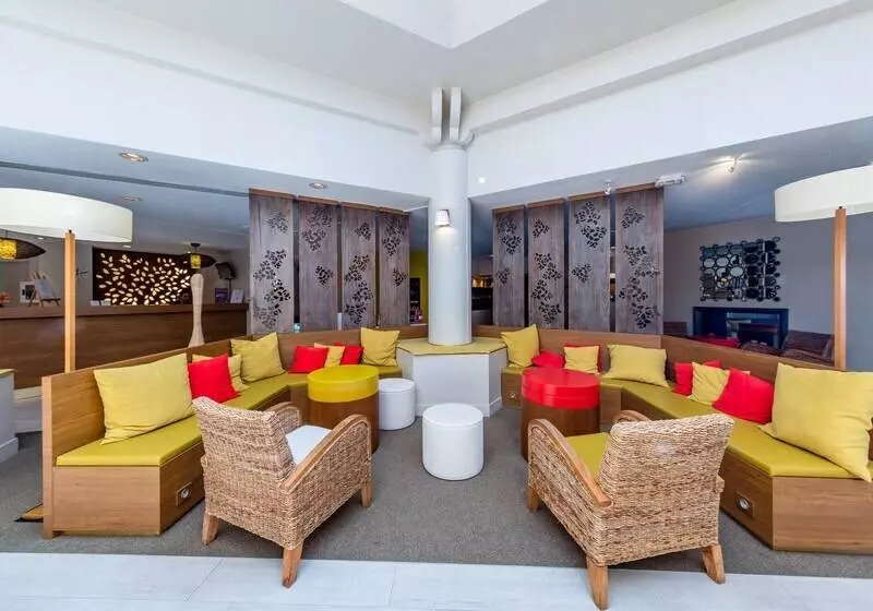 Hotel Garrigae Domaine De L Esterel   Piscine & Spa Cinq Mondes