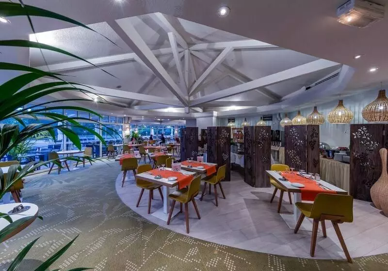 Hotel Garrigae Domaine De L Esterel   Piscine & Spa Cinq Mondes