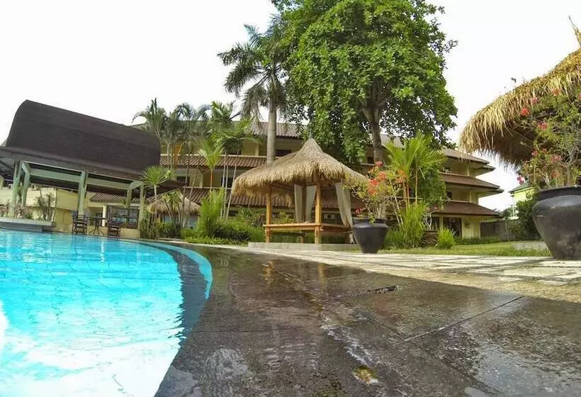 ホテル Grand Legi Mataram