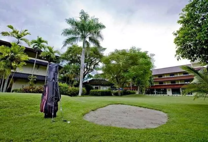 ホテル Grand Legi Mataram