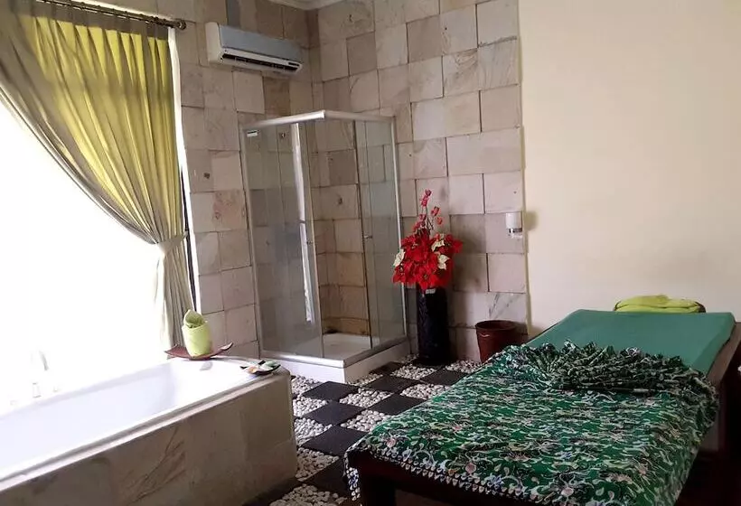 ホテル Grand Legi Mataram