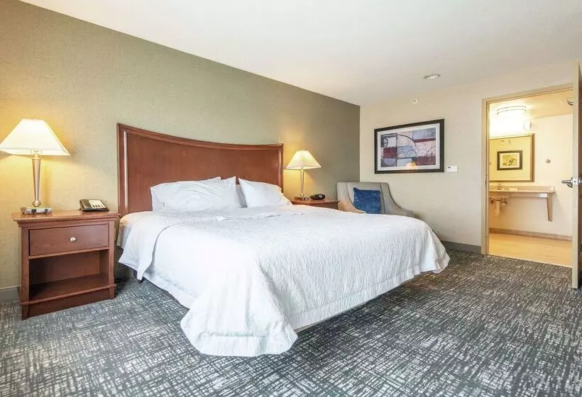 Отель Hampton Inn Presque Isle Maine