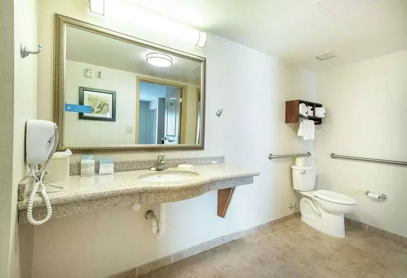 Отель Hampton Inn Presque Isle Maine