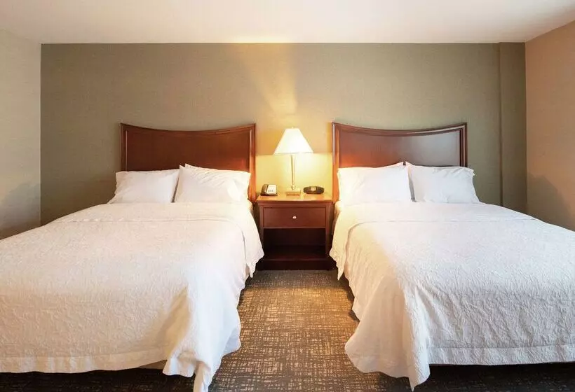 Отель Hampton Inn Presque Isle Maine