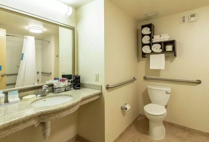 Отель Hampton Inn Presque Isle Maine