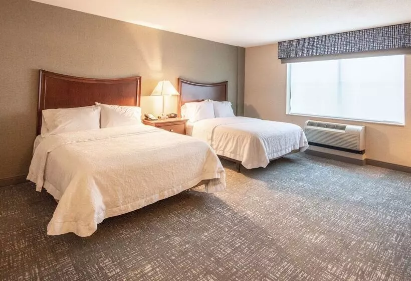 Отель Hampton Inn Presque Isle Maine