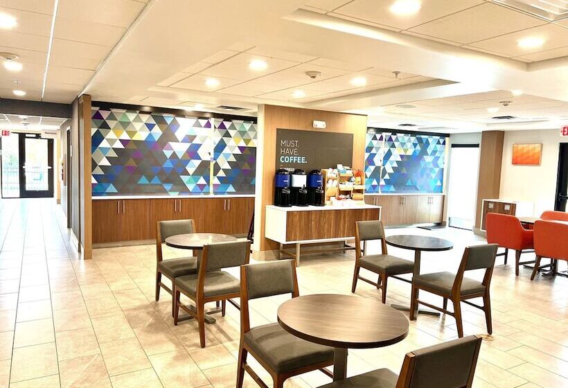 酒店 Holiday Inn Express Madison By Ihg