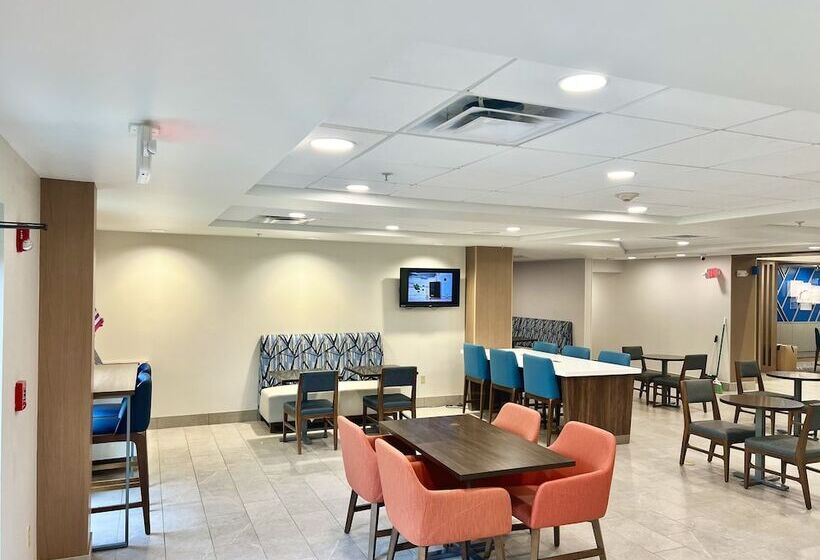 酒店 Holiday Inn Express Madison By Ihg