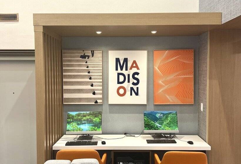 酒店 Holiday Inn Express Madison By Ihg