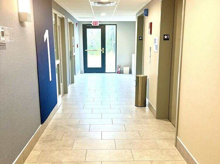 酒店 Holiday Inn Express Madison By Ihg