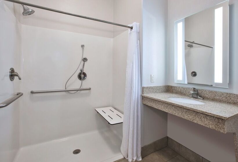 فندق Holiday Inn Express Niles, An Ihg