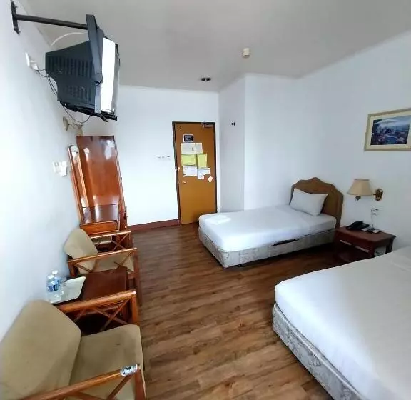 Hotel Holiday Park