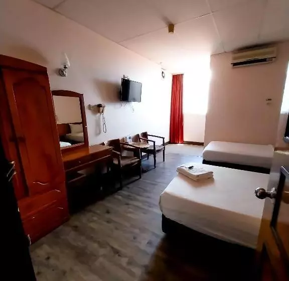 Hotel Holiday Park