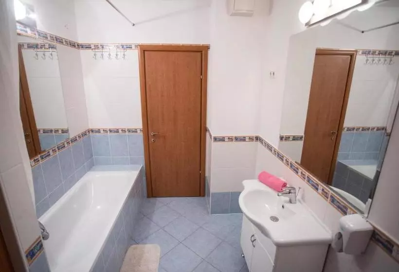 Отель King Apartments Budapest