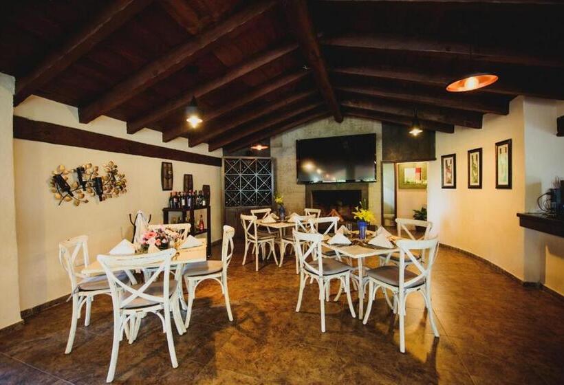 Loto Azul Hotel & Spa