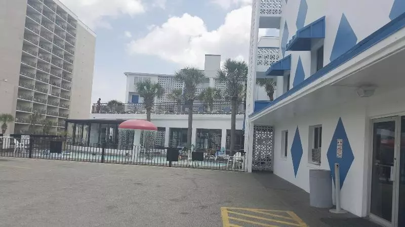 Отель Polynesian Oceanfront