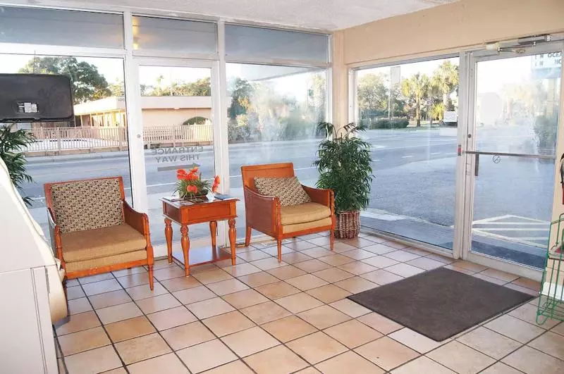 Отель Polynesian Oceanfront