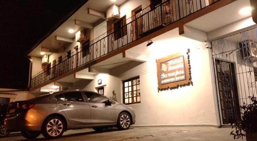 בית מלון כפרי Pousada Garoupas