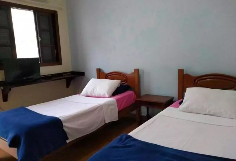 ホテル Pousada Garoupas