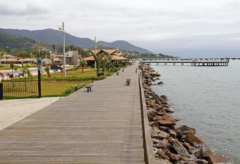 בית מלון כפרי Pousada Garoupas