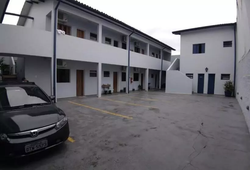 ホテル Pousada Garoupas