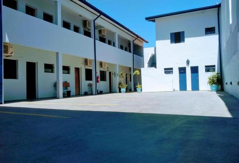 בית מלון כפרי Pousada Garoupas