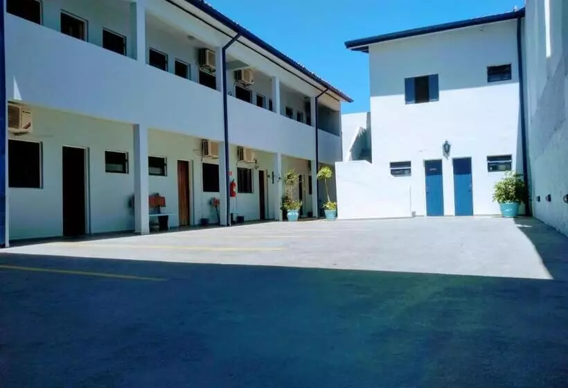 ホテル Pousada Garoupas