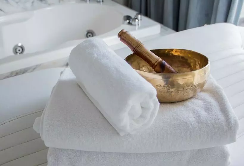 هتل Recoleta Grand