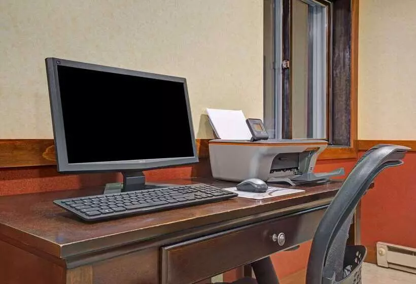 Hotelli Super 8 By Wyndham Monticello