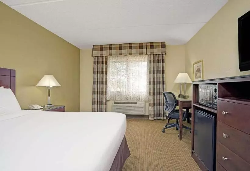 Hotelli Super 8 By Wyndham Monticello