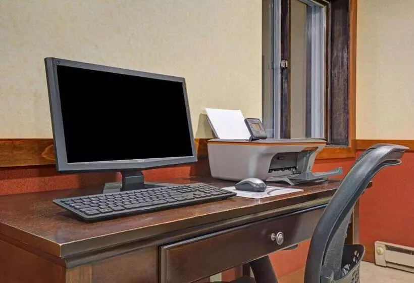 Hotelli Super 8 By Wyndham Monticello