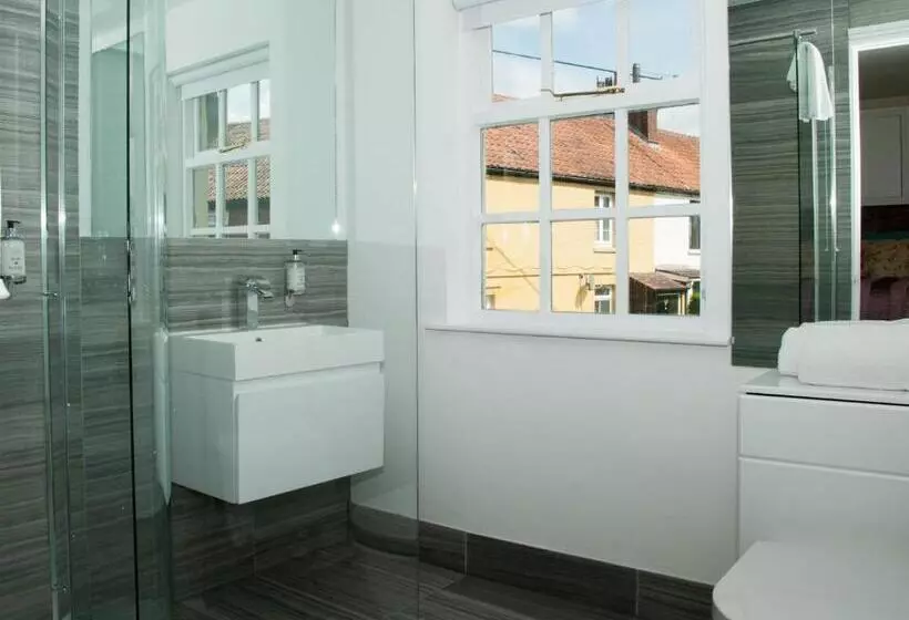 ホテル The Angel Inn