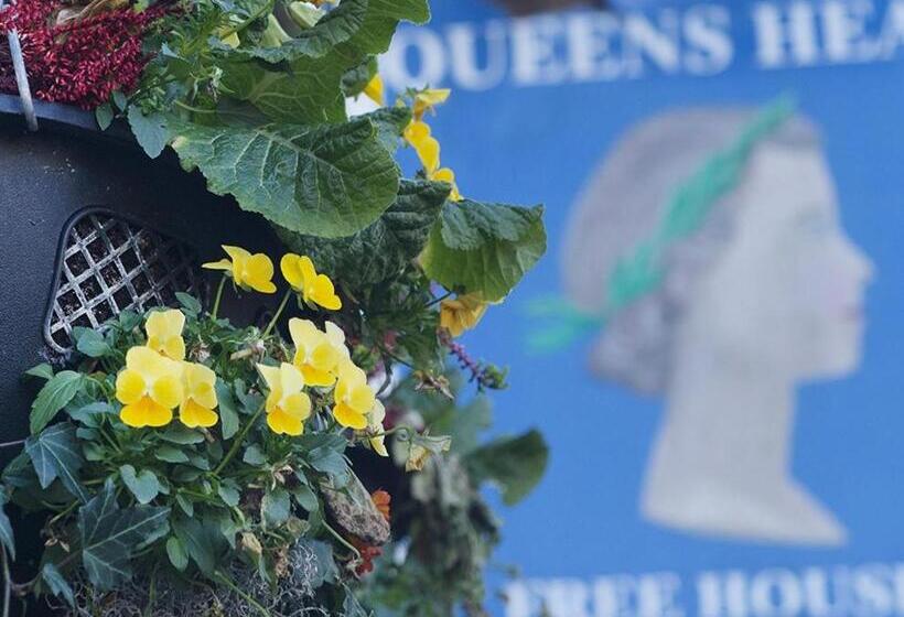 Отель The Queens Head