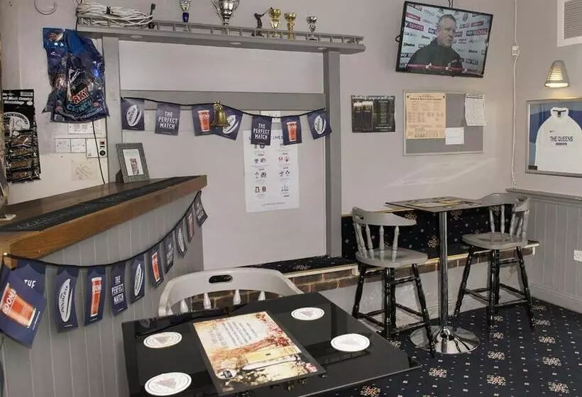 호텔 The Queens Head