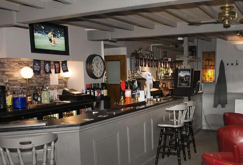 Отель The Queens Head