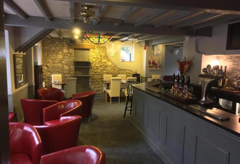 Отель The Queens Head