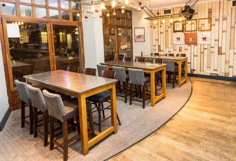 هتل White Hart, Newmarket By Marston's Inns