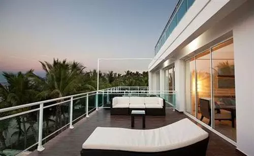 Hotelli Watermark Luxury Oceanfront Residences