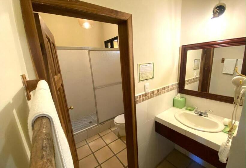 تختخواب و صبحانه Paraiso Rainforest And Beach