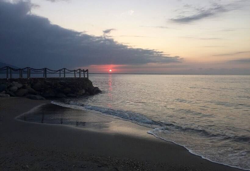 تختخواب و صبحانه Paraiso Rainforest And Beach