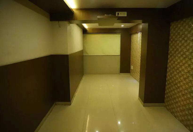 Отель Alka Residency