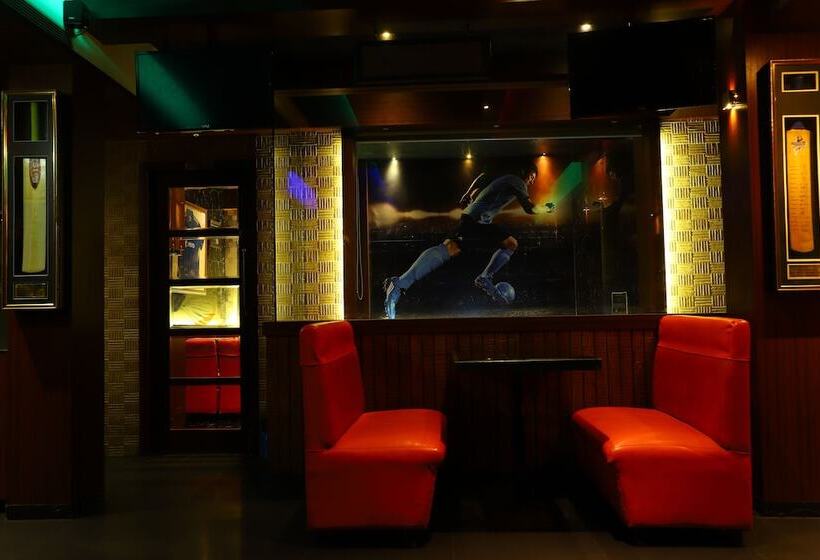 ホテル Alka Residency