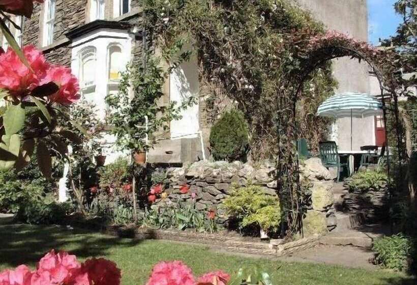 酒店 College House